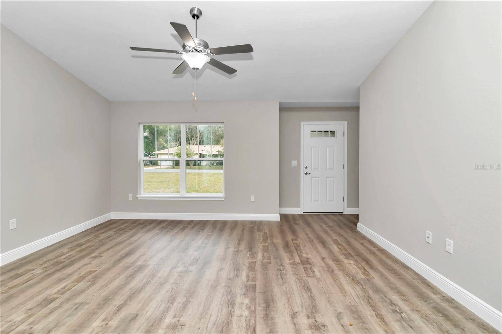 Ocala, FL 34472,25 LOCUST LOOP LN