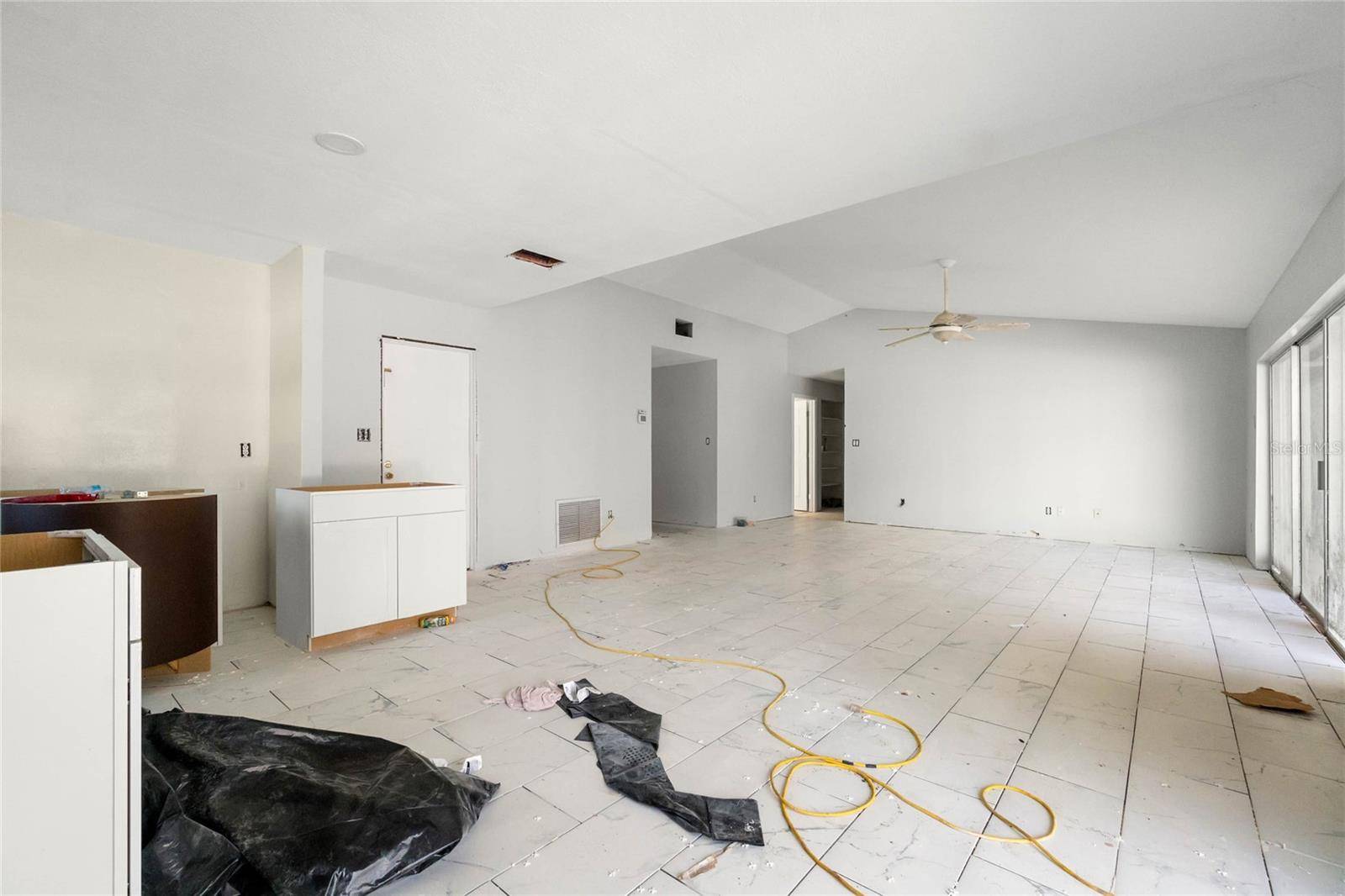Orlando, FL 32817,9405 HOLBROOK DR