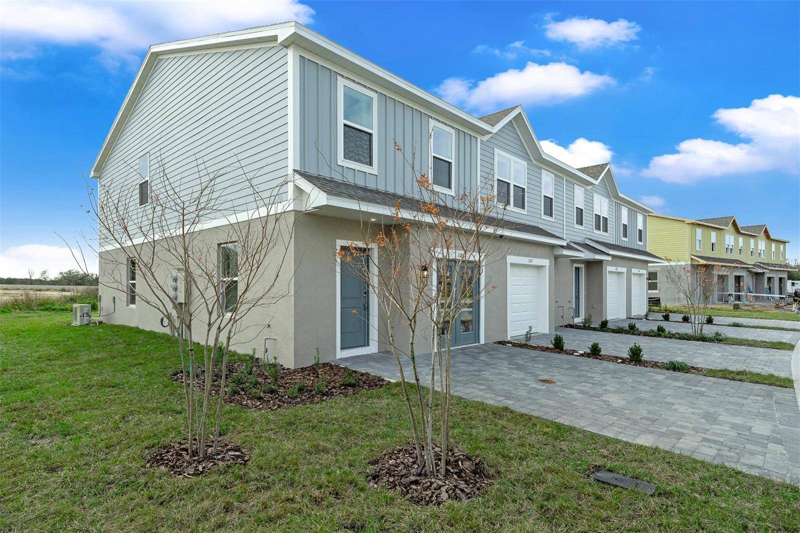 3330 THICKET ST, Tavares, FL 32778