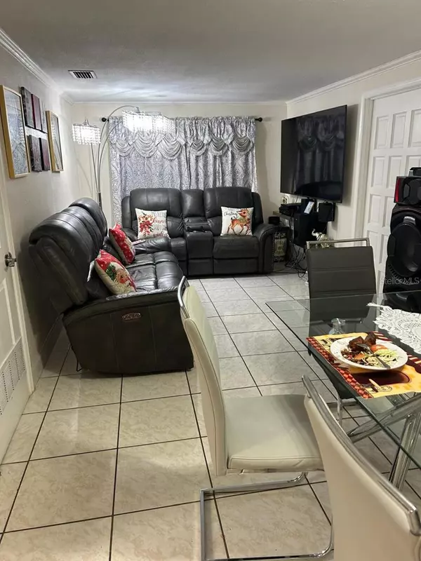 Lake Worth, FL 33463,4551 KOKOMO DR #5-18