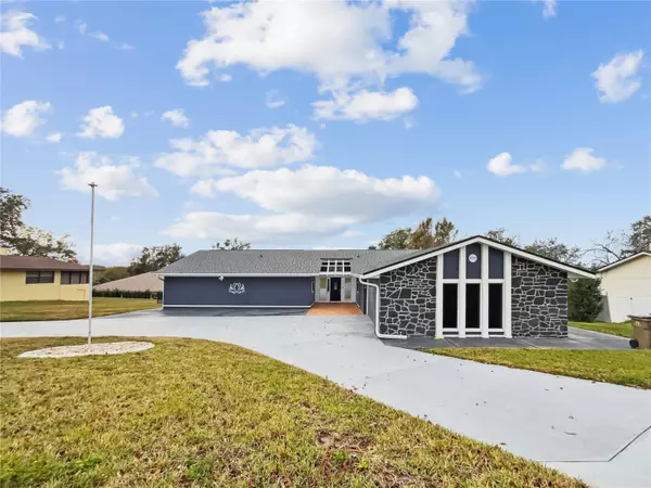 12331 WARREN RD, Clermont, FL 34711