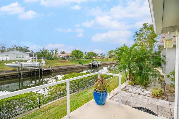 2322 RIVERBLUFF Pkwy #V250, Sarasota, FL 34231