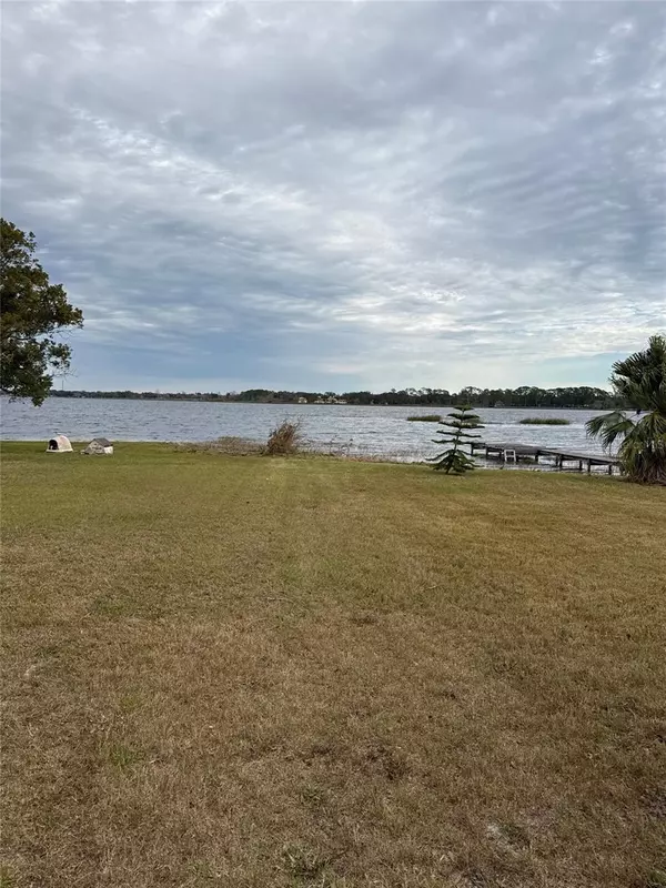 Tavares, FL 32778,31316 SAUNDERS DR