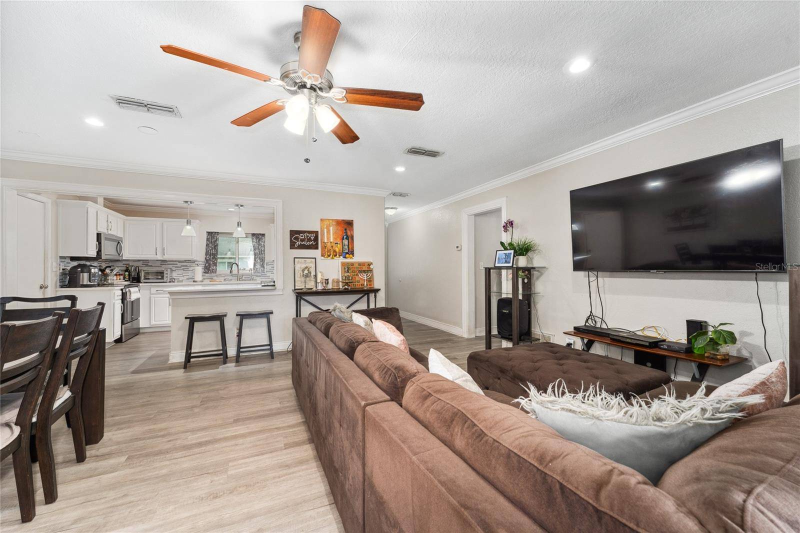 Orlando, FL 32827,8465 OAK BLUFF DR