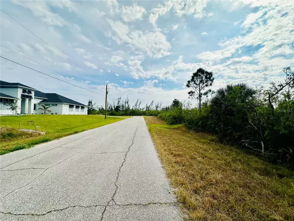 Port Charlotte, FL 33981,10179 ABELLO RD