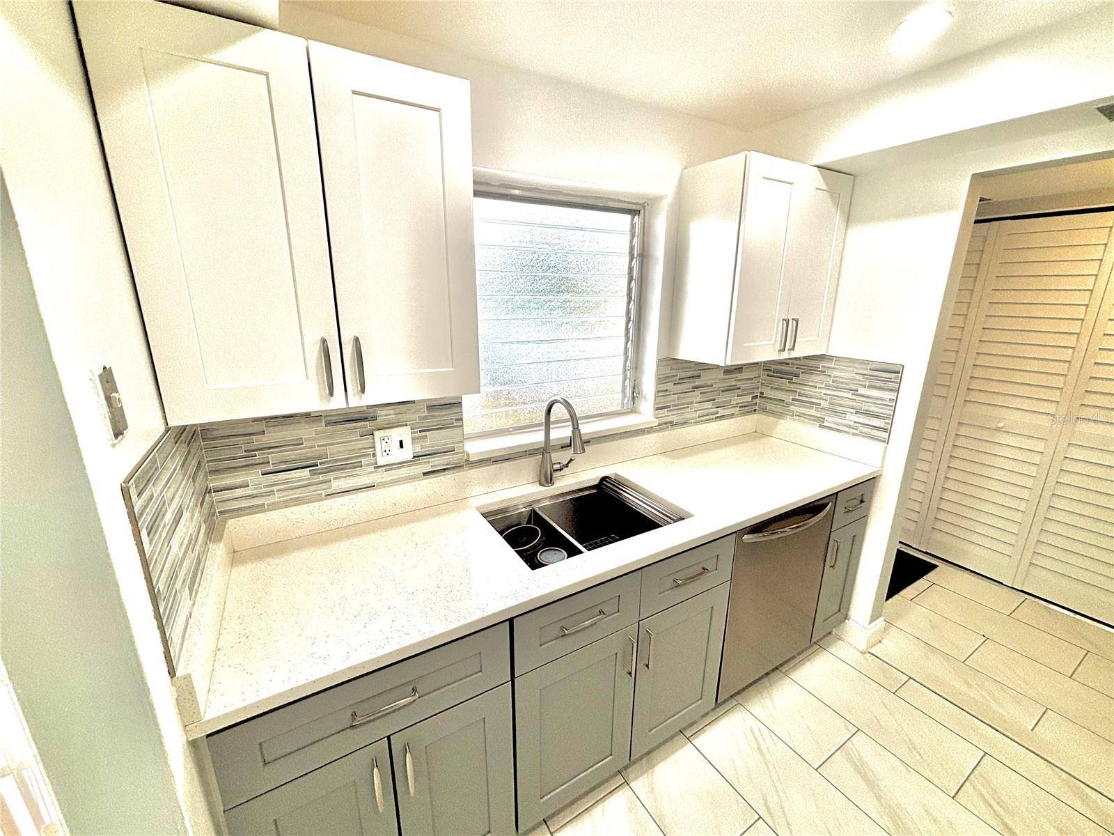 West Palm Beach, FL 33417,24 GOLFS EDGE #A