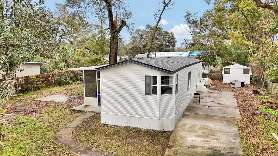 354 CENTER DR, Deland, FL 32724