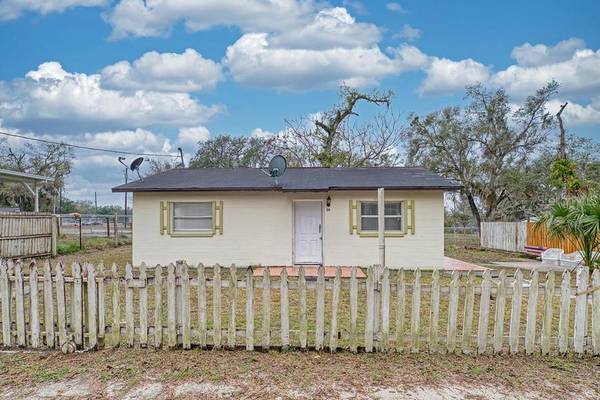 20 BARRY AVE, Mascotte, FL 34753