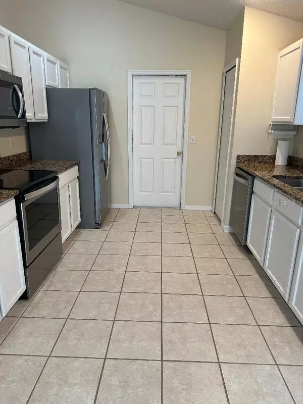 Orlando, FL 32817,4051 BOLINAS CT