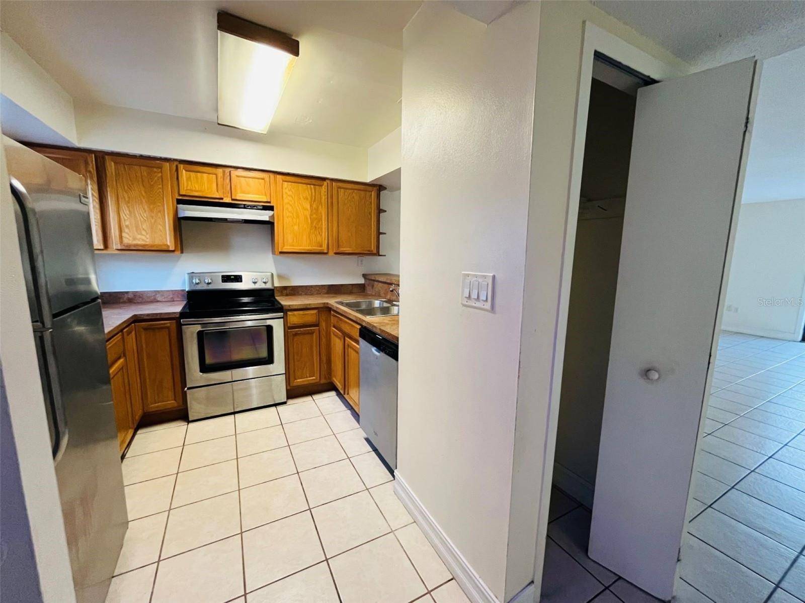 Winter Park, FL 32792,318 SCOTTSDALE SQ #318