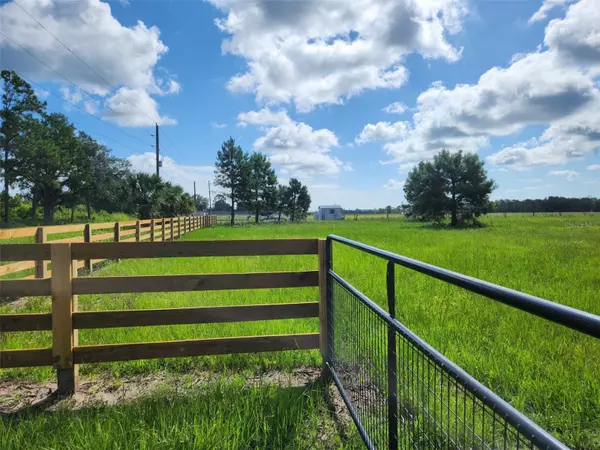 Umatilla, FL 32784,20700 WIYGUL RD