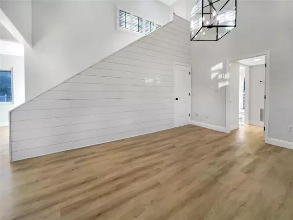 Sarasota, FL 34243,7326 SHEPHERD ST