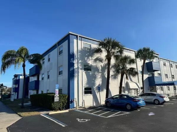 350 N 79TH AVE #122, St Petersburg, FL 33702