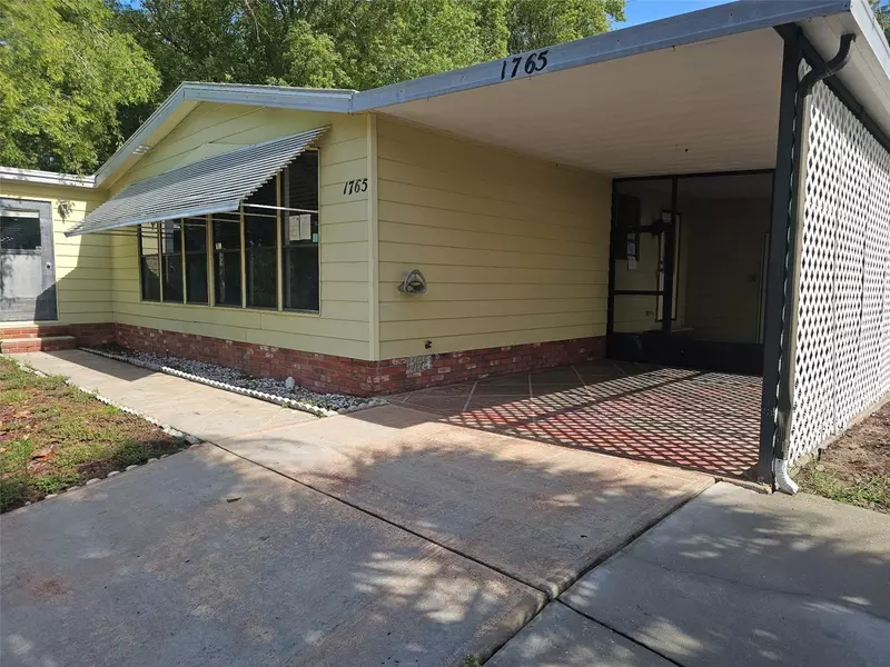 1765 W SCHWARTZ BLVD, Lady Lake, FL 32159