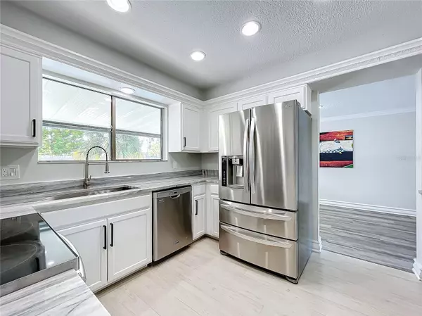 Longwood, FL 32750,1040 WAVERLY DR