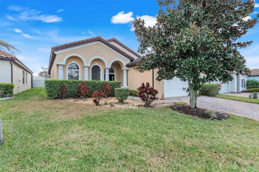 323 VILLA SORRENTO CIR, Haines City, FL 33844