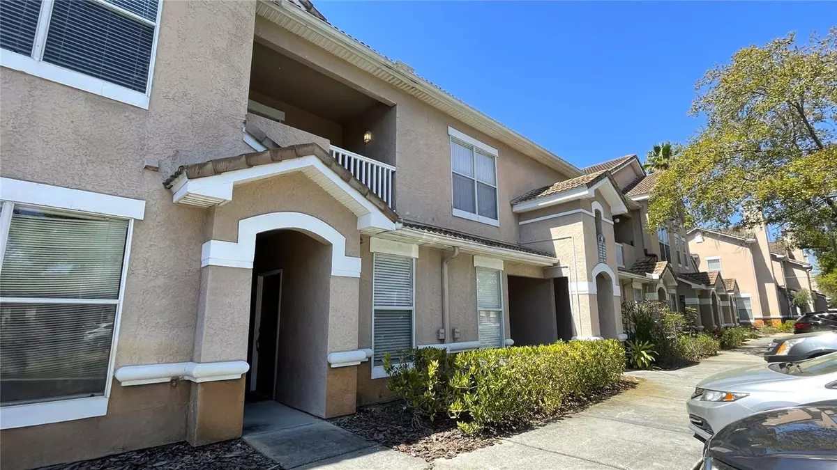 Tampa, FL 33647,17952 VILLA CREEK DR #17952