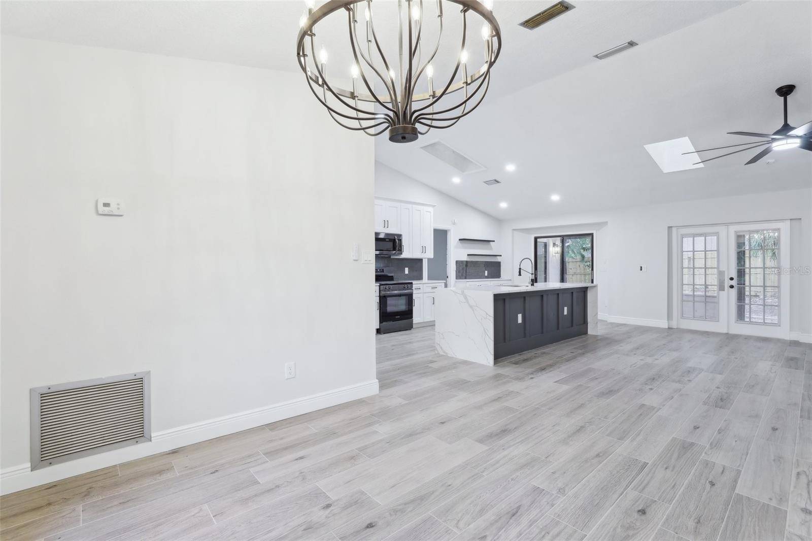Apopka, FL 32712,305 HAVERLAKE CIR