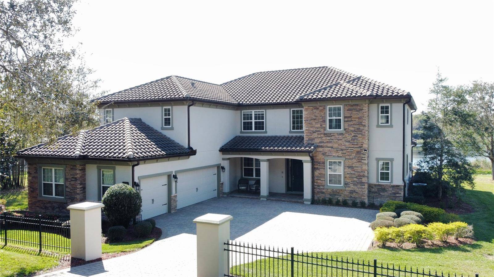 9526 LAKE HUGH DR, Gotha, FL 34734