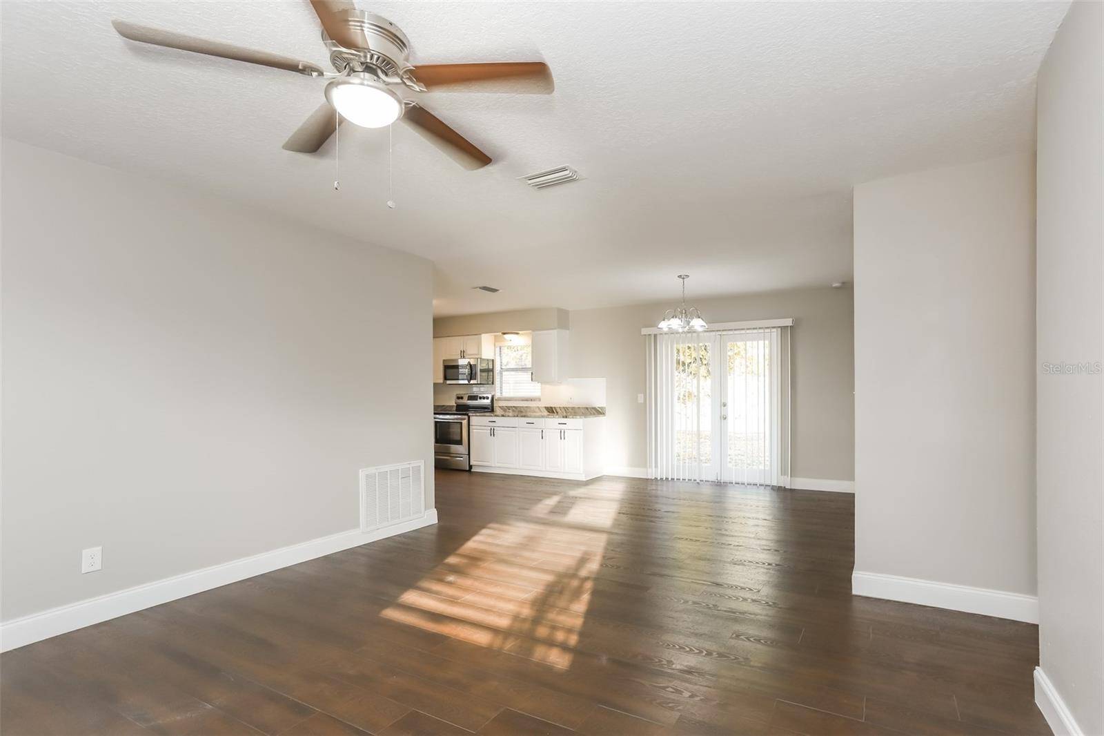 St Petersburg, FL 33705,4618 REDFISH LN SE