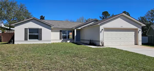 12151 GOLDENSTAR LN, Clermont, FL 34711