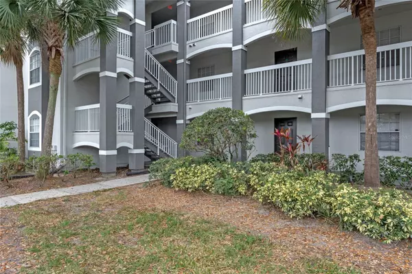 13929 FAIRWAY ISLAND DR #813, Orlando, FL 32837