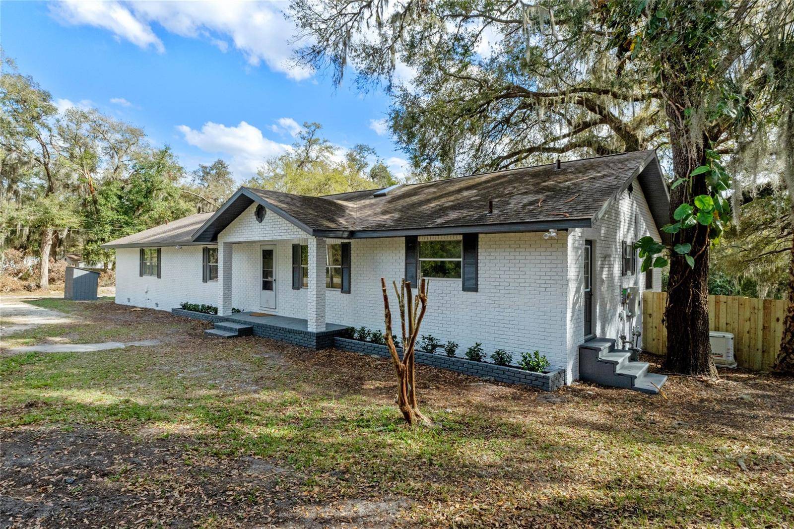 Fruitland Park, FL 34731,1343 SPRING LAKE RD