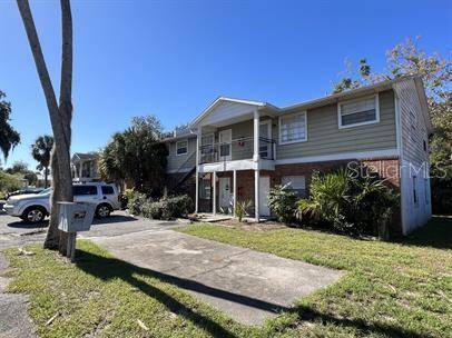 Eustis, FL 32726,900 N BAY ST #11