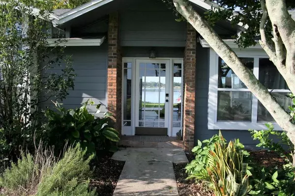 Orlando, FL 32805,886 W LAKE HOLDEN PT