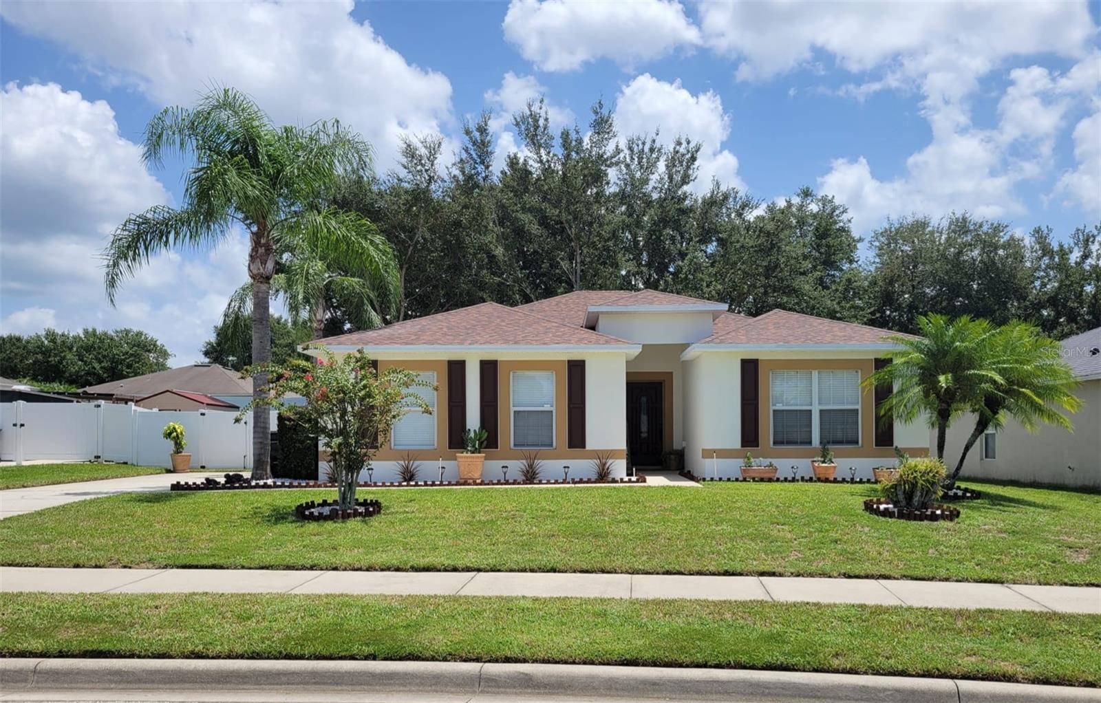 930 LAKE DOE BLVD, Apopka, FL 32703