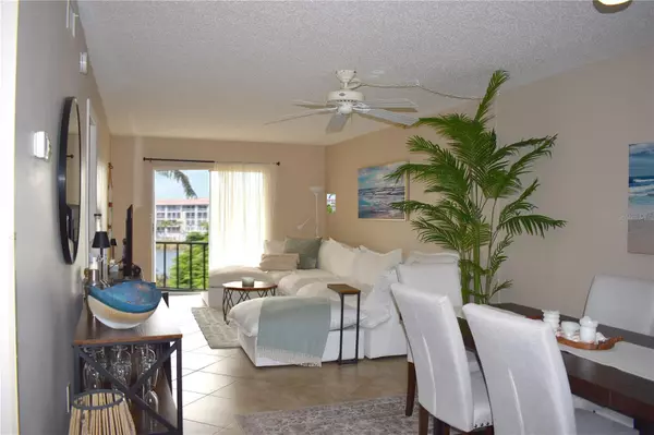 Bradenton, FL 34205,3672 LAKE BAYSHORE DR #K327