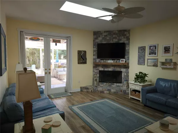 Palm Harbor, FL 34683,424 N CAROLINA AVE