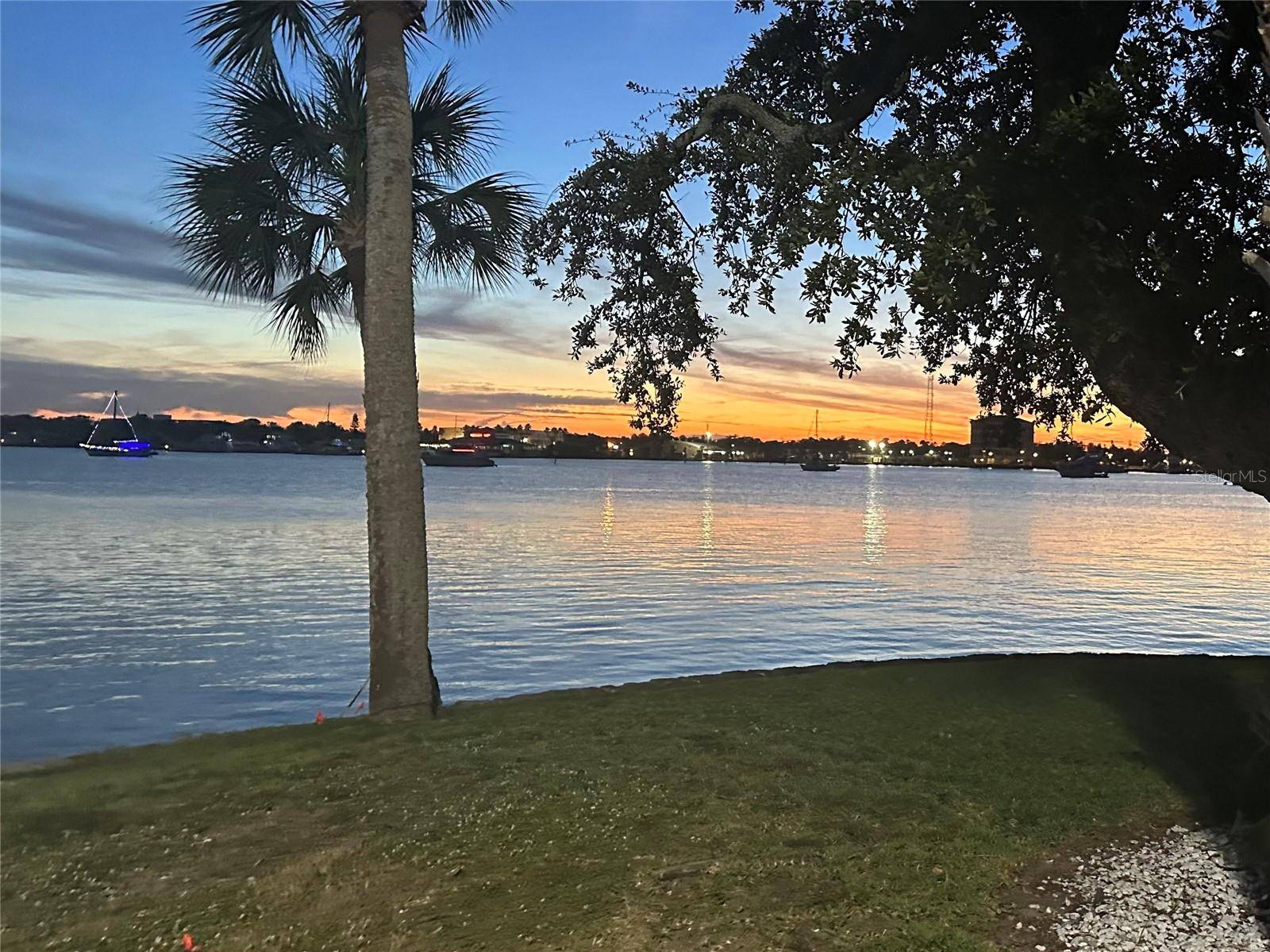 Daytona Beach, FL 32118,415 N HALIFAX AVE #216