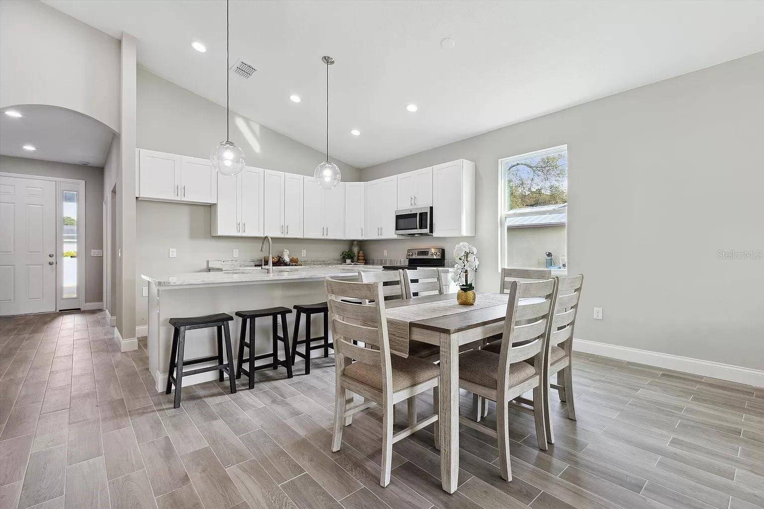 Palm Bay, FL 32907,446 HOLMES AVE NW