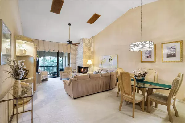 Altamonte Springs, FL 32714,1055 KENSINGTON PARK DR #609