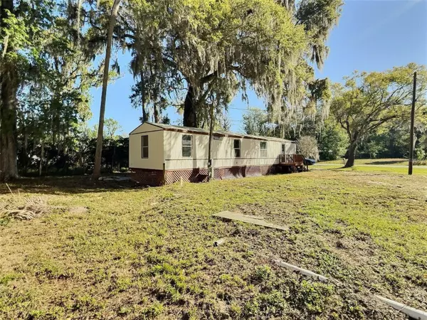 Lake Panasoffkee, FL 33538,2610 CR 426B RD