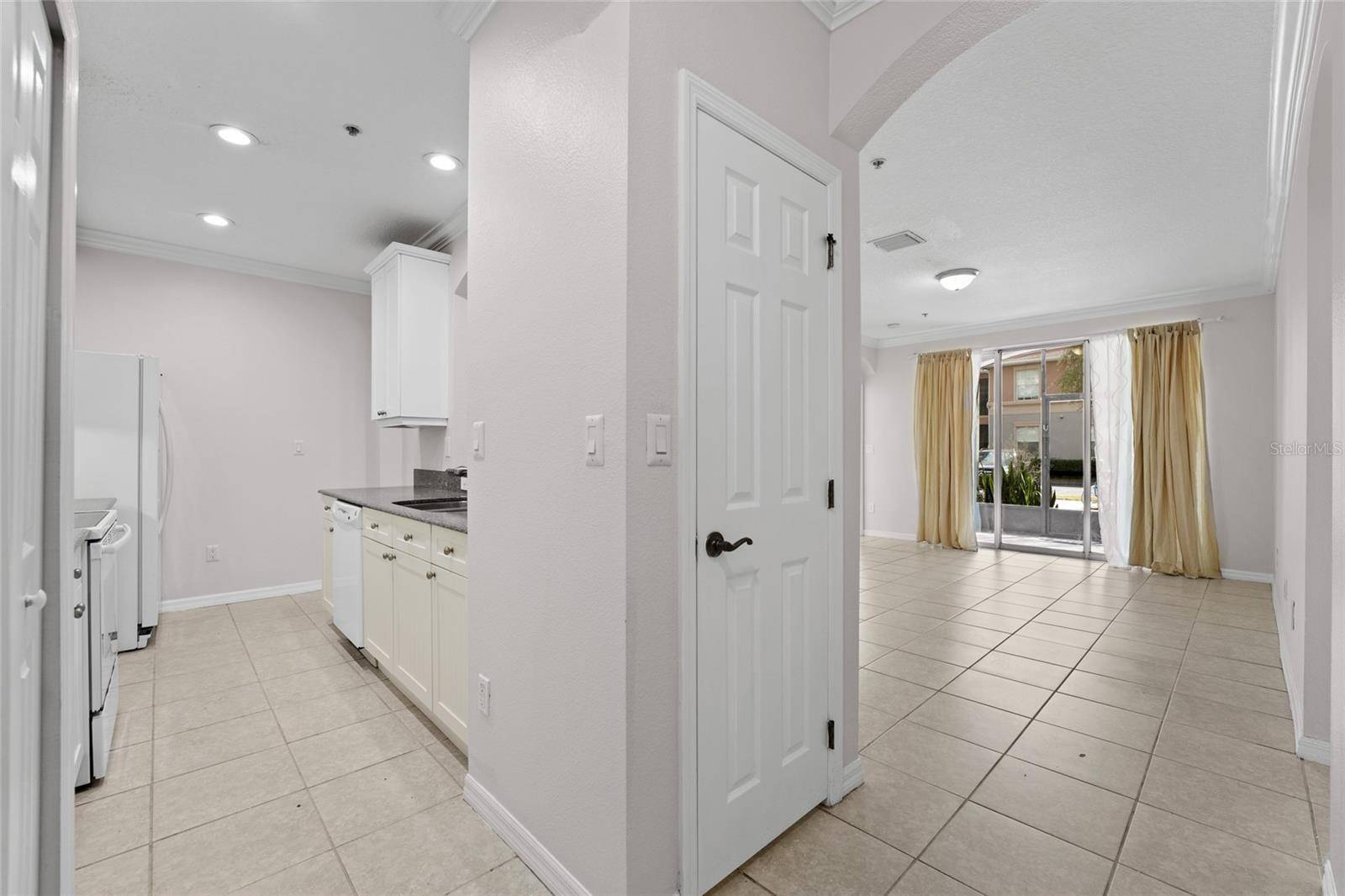 Windermere, FL 34786,11446 JASPER KAY #105