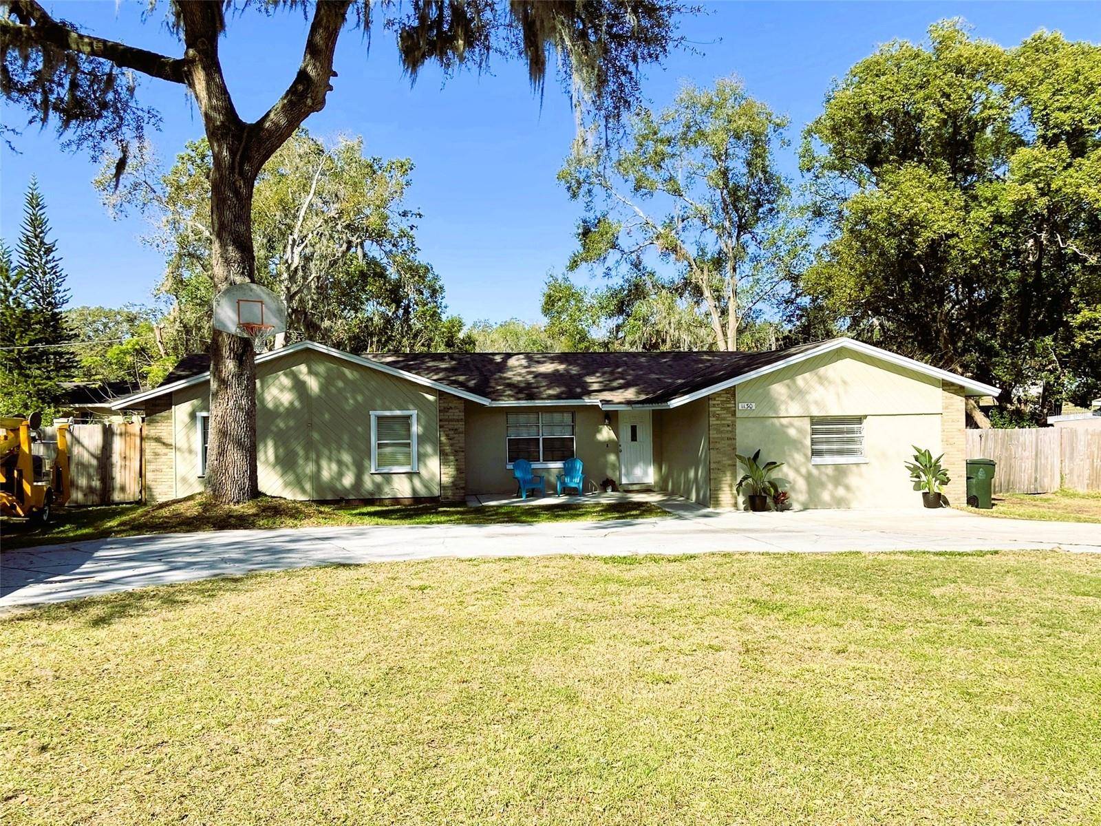 1130 W MINNEHAHA AVE, Clermont, FL 34711