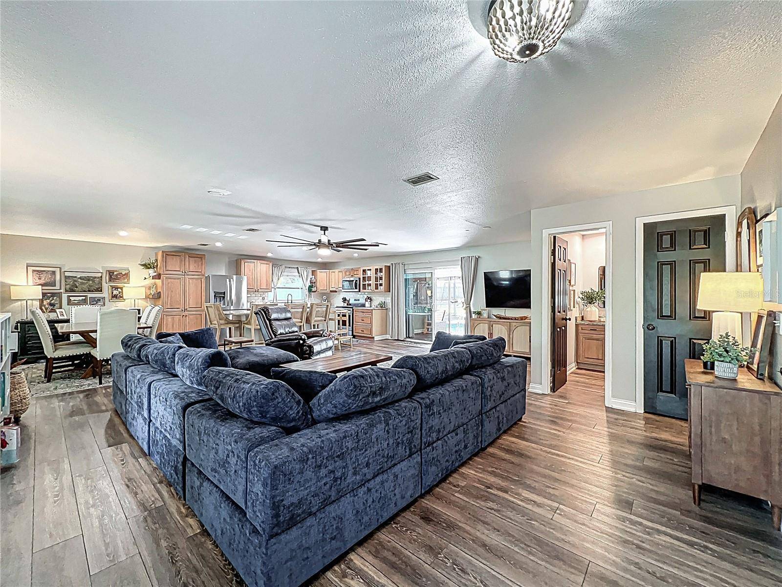Casselberry, FL 32707,210 CARRIAGE HILL DR
