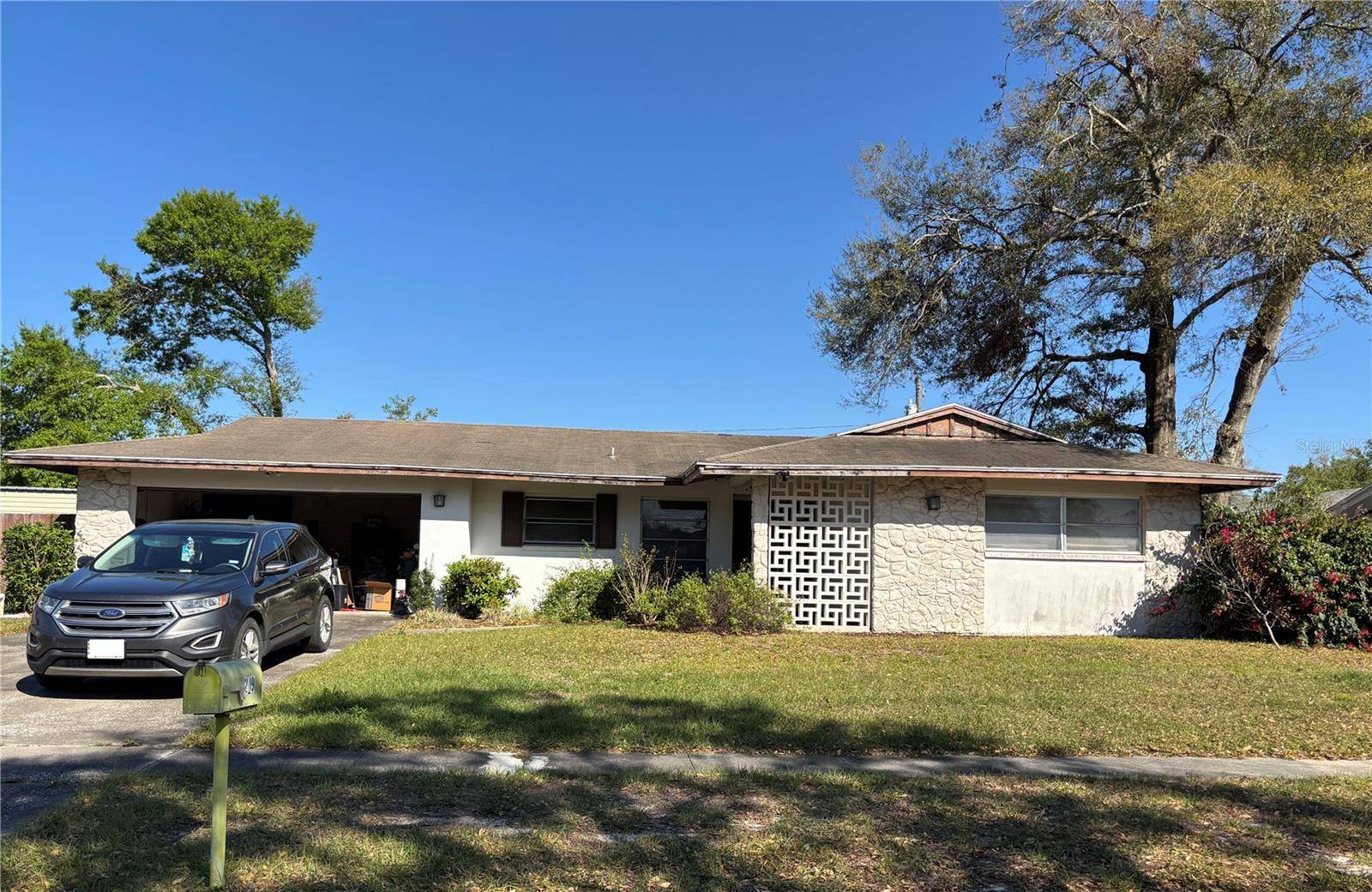 209 WHIPPOORWILL DR, Altamonte Springs, FL 32701
