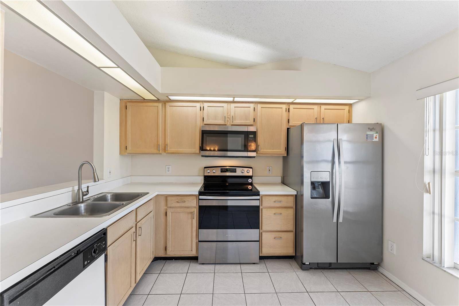 Orlando, FL 32824,13852 TIMBERBROOKE DR #203