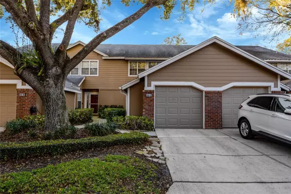 638 MAPLE OAK CIR #112, Altamonte Springs, FL 32701
