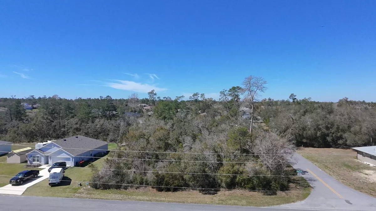 Ocala, FL 34473,LOT 1 BLOCK 829 MARION OAKS UNIT  5