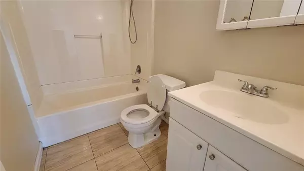 Winter Park, FL 32792,261 SCOTTSDALE SQ #261