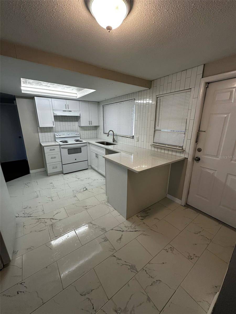 Port Richey, FL 34668,6405 GAINSBORO DR