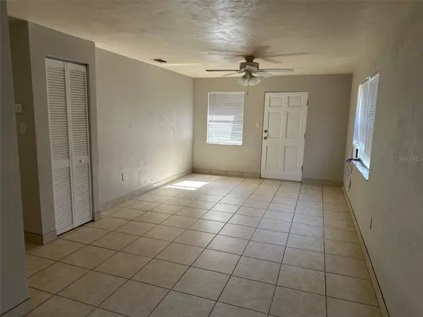 Daytona Beach, FL 32117,227 STRAWBERRY LN