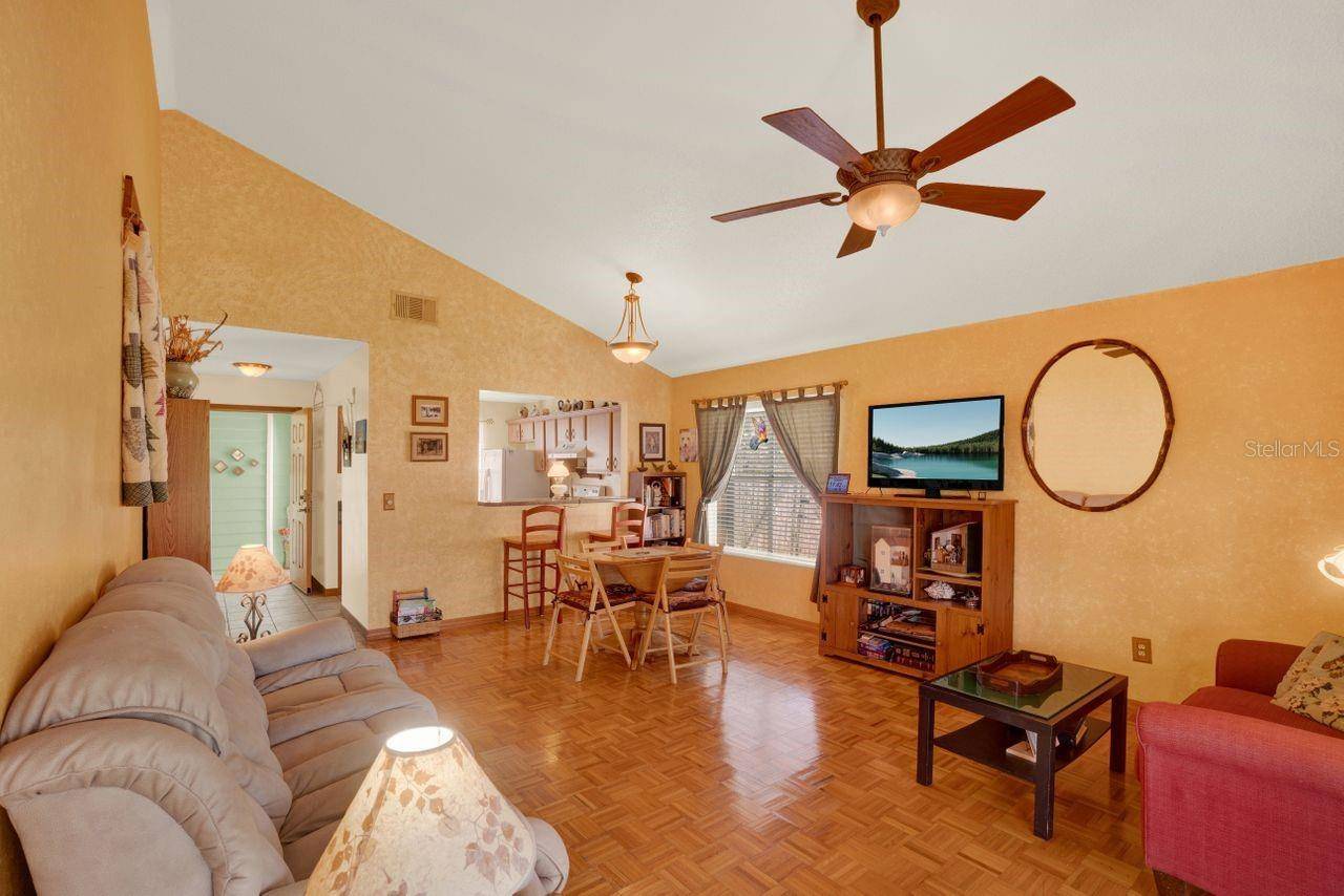 Sanford, FL 32773,182 EDGEWATER CIR