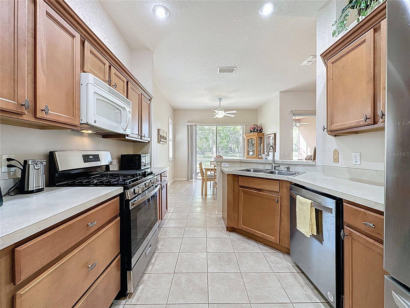 Groveland, FL 34736,120 CREPE MYRTLE DR