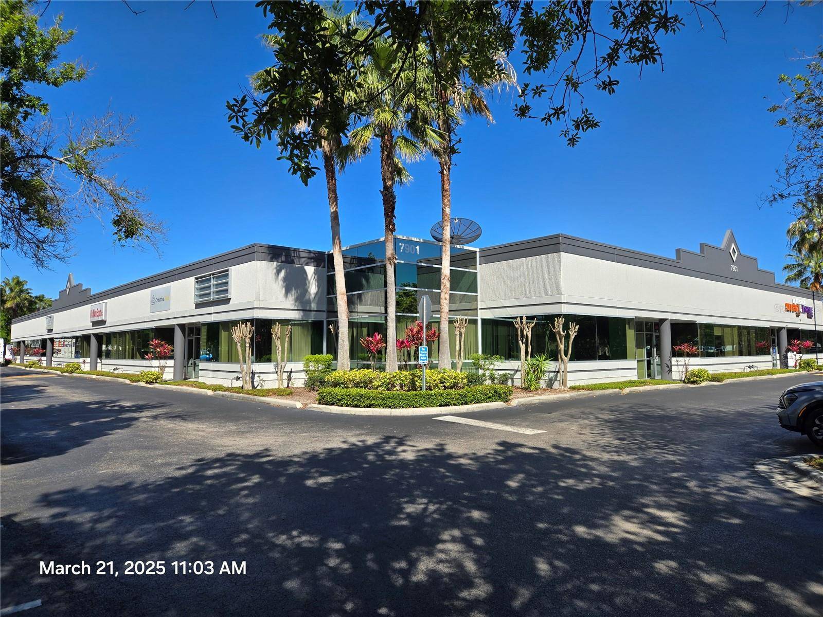 7901 KINGSPOINTE Pkwy #23, Orlando, FL 32819