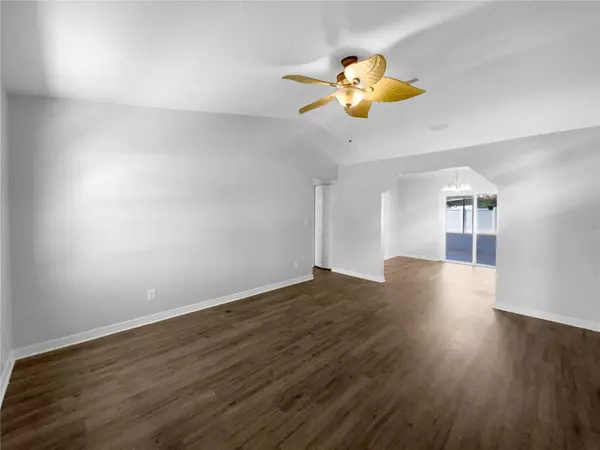 Ocala, FL 34472,6 ALMOND TRCE